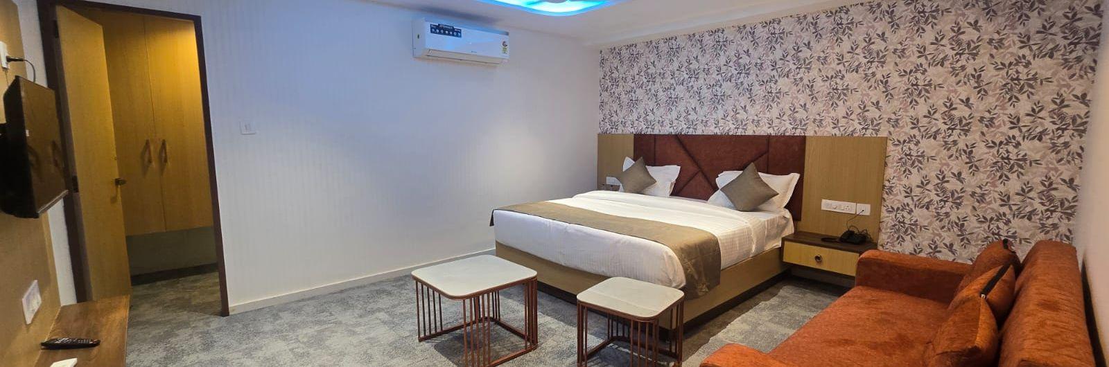 Hotel Prisam - Maninagar
